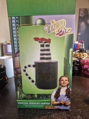 The Wizard Of Oz Charmed Aroma Candle
